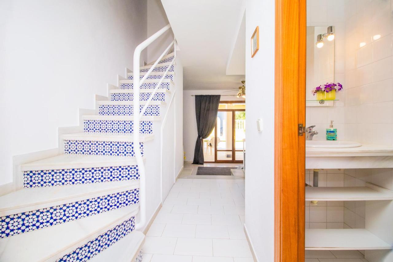 Nice House With Tennis Court,Sports And Playground ตอร์เรเวียคา ภายนอก รูปภาพ