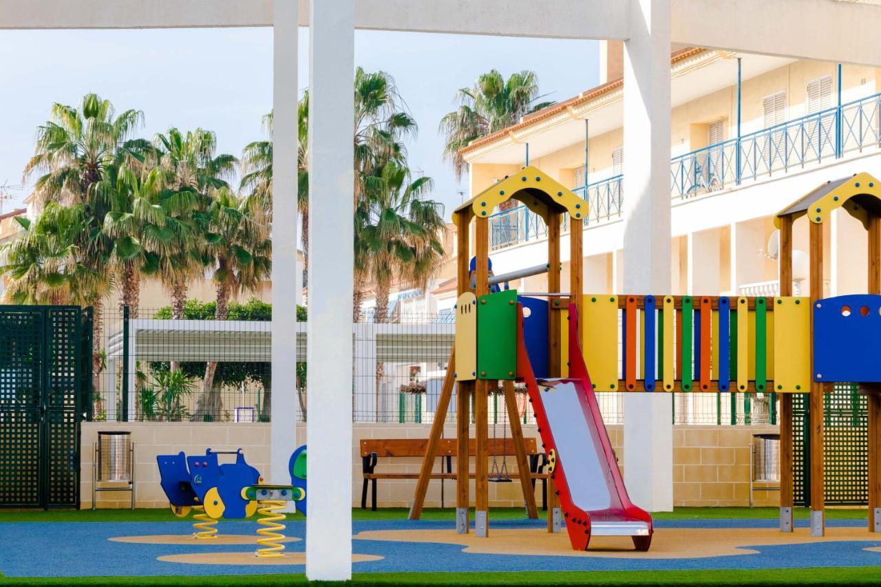 Nice House With Tennis Court,Sports And Playground ตอร์เรเวียคา ภายนอก รูปภาพ