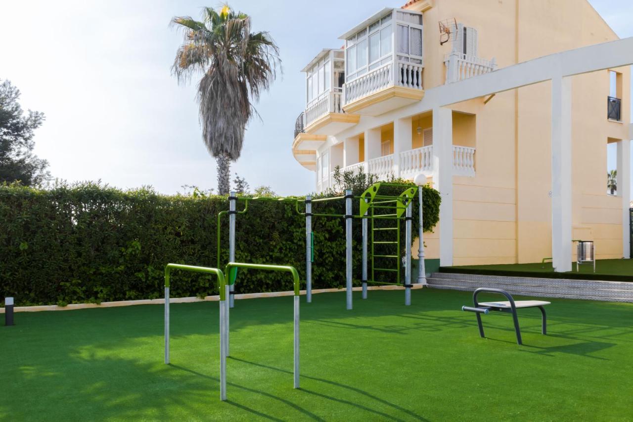 Nice House With Tennis Court,Sports And Playground ตอร์เรเวียคา ภายนอก รูปภาพ